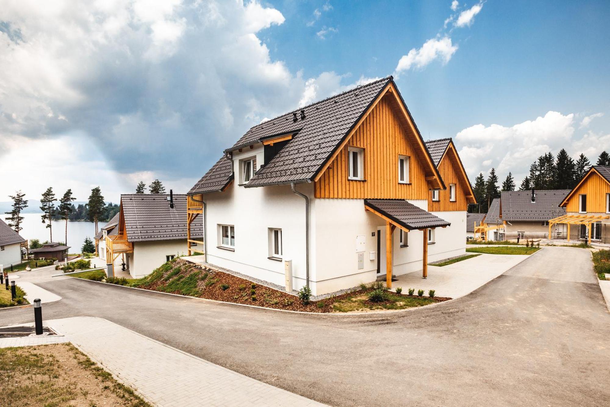 Lakeside Village - Vetrnik Frymburk Luaran gambar